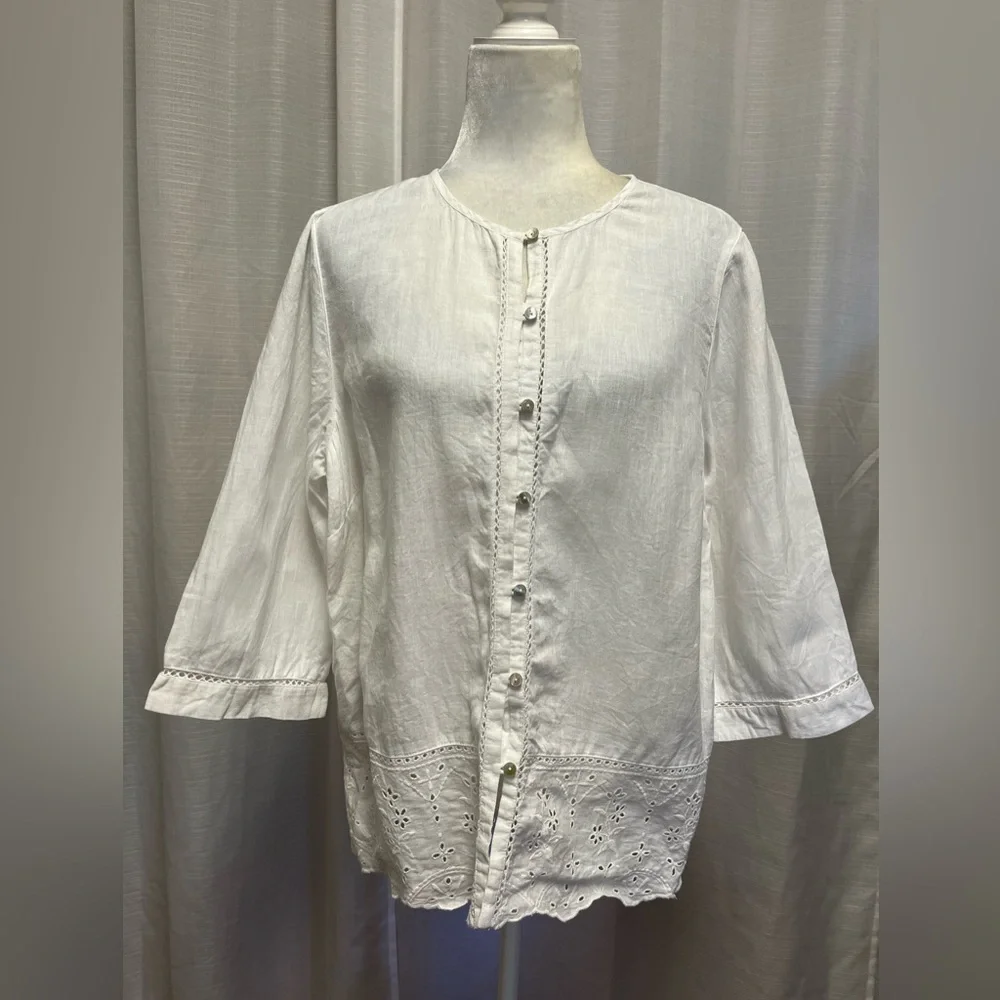 J.Jill Eyelet-border Linen Shirt in white | size medium